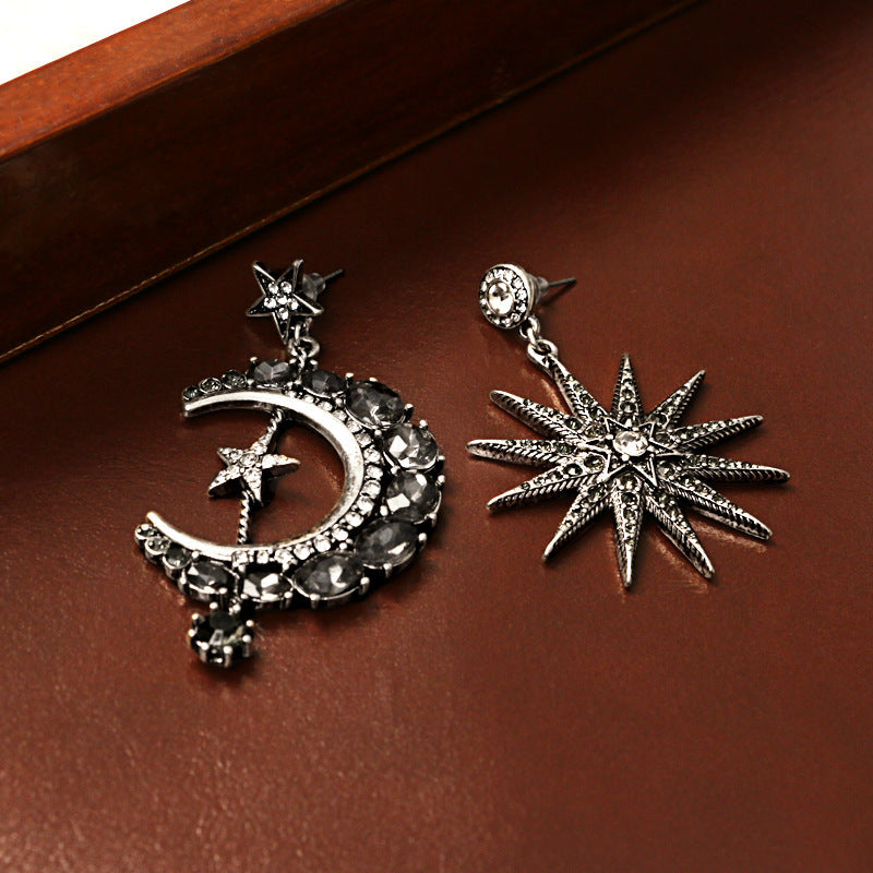 Zinc Alloy Star and Moon Asymmetric Earrings