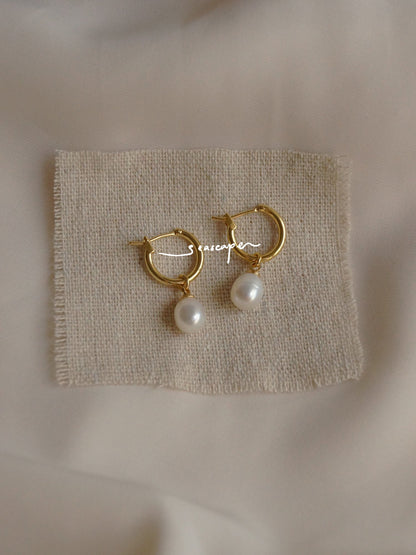 AKSHA Pearl Earrings *18k Gold-plated