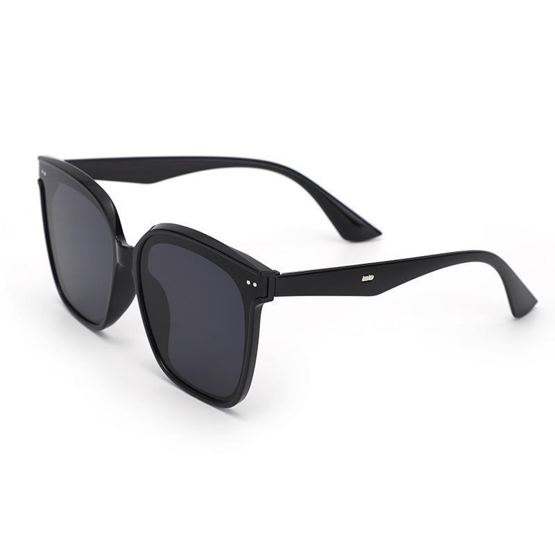 Men's and Women's Sunscreen Sunglasses