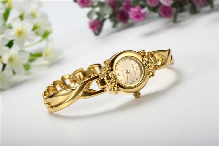 Women Bracelet Watch Small Dial Quartz Wristwatch