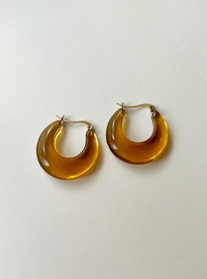 Vintage Acrylic Cradle Hoops - Ginger Blonde